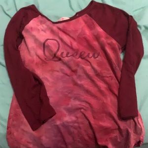 Red shirt with 3/4 sleeves